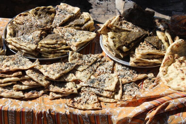 Überall duftet es nach frischem Brot mit Zataar