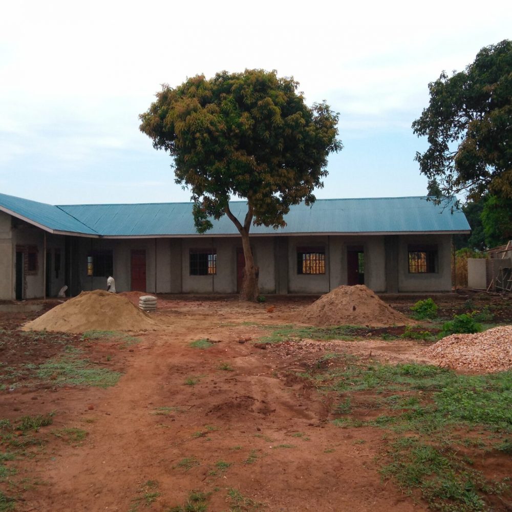 2022_Mbulamuti - Hauptgebäude der St. Anthony Nursery School